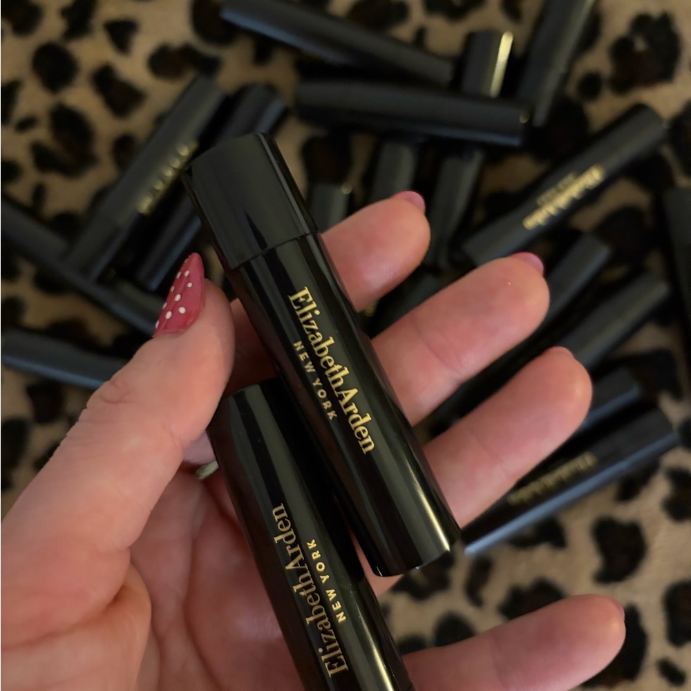 Elizabeth Arden Plush Up Lip Gelato Red Door Crush NEW